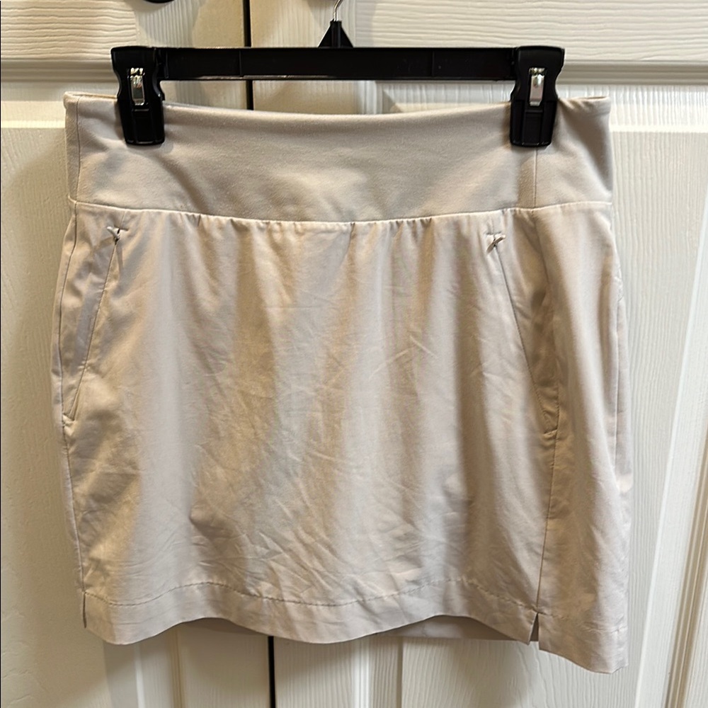 Athleta SoHo skort Light Khaki